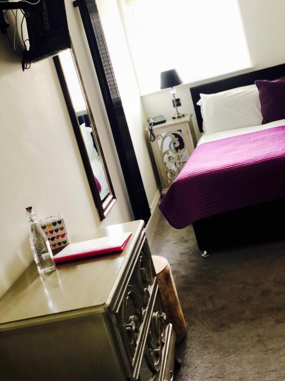 The Ship Leopard Hotel - No Children (Adults Only) Portsmouth Dış mekan fotoğraf